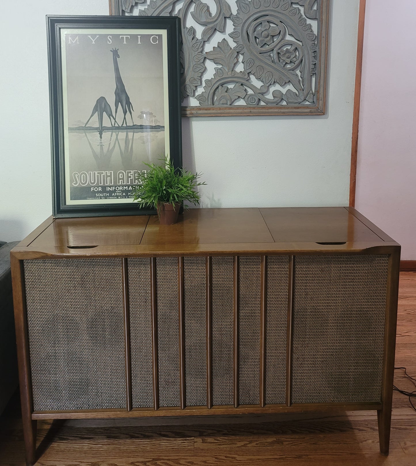 Motorola HI FI  Stereo Console Record Player Credenza MCM