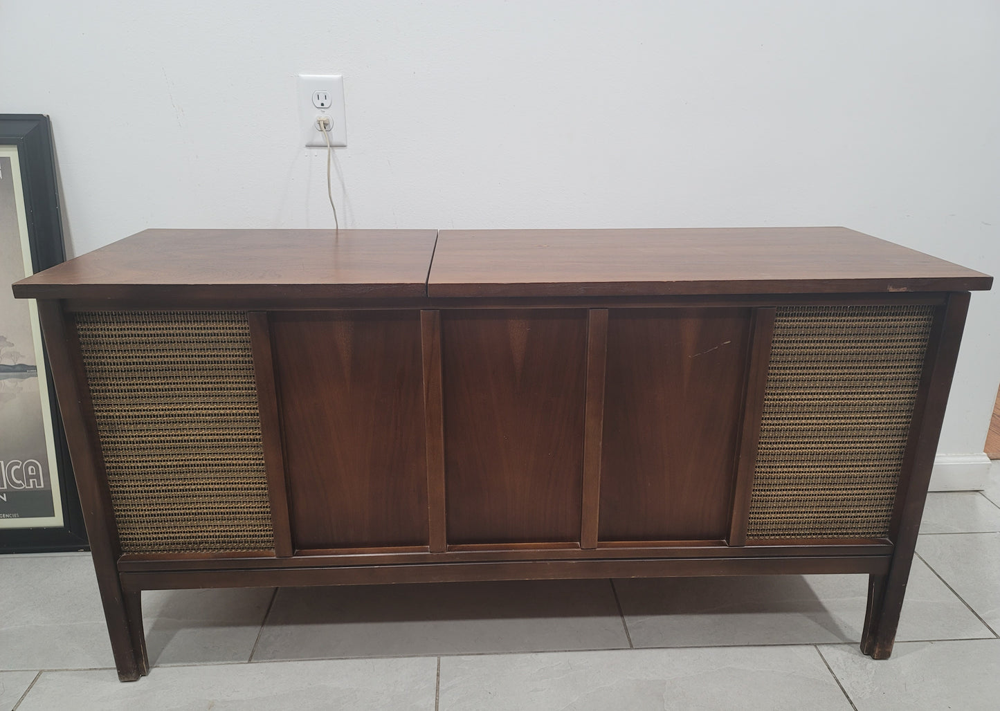 Mid Century Modern Stereo Console Record Player Credenza Philco Ford