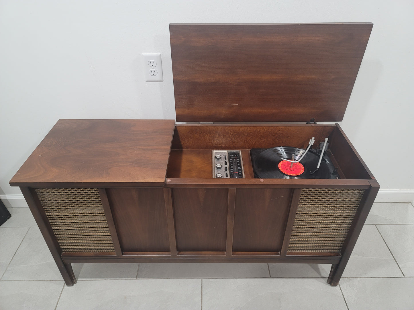 Mid Century Modern Stereo Console Record Player Credenza Philco Ford
