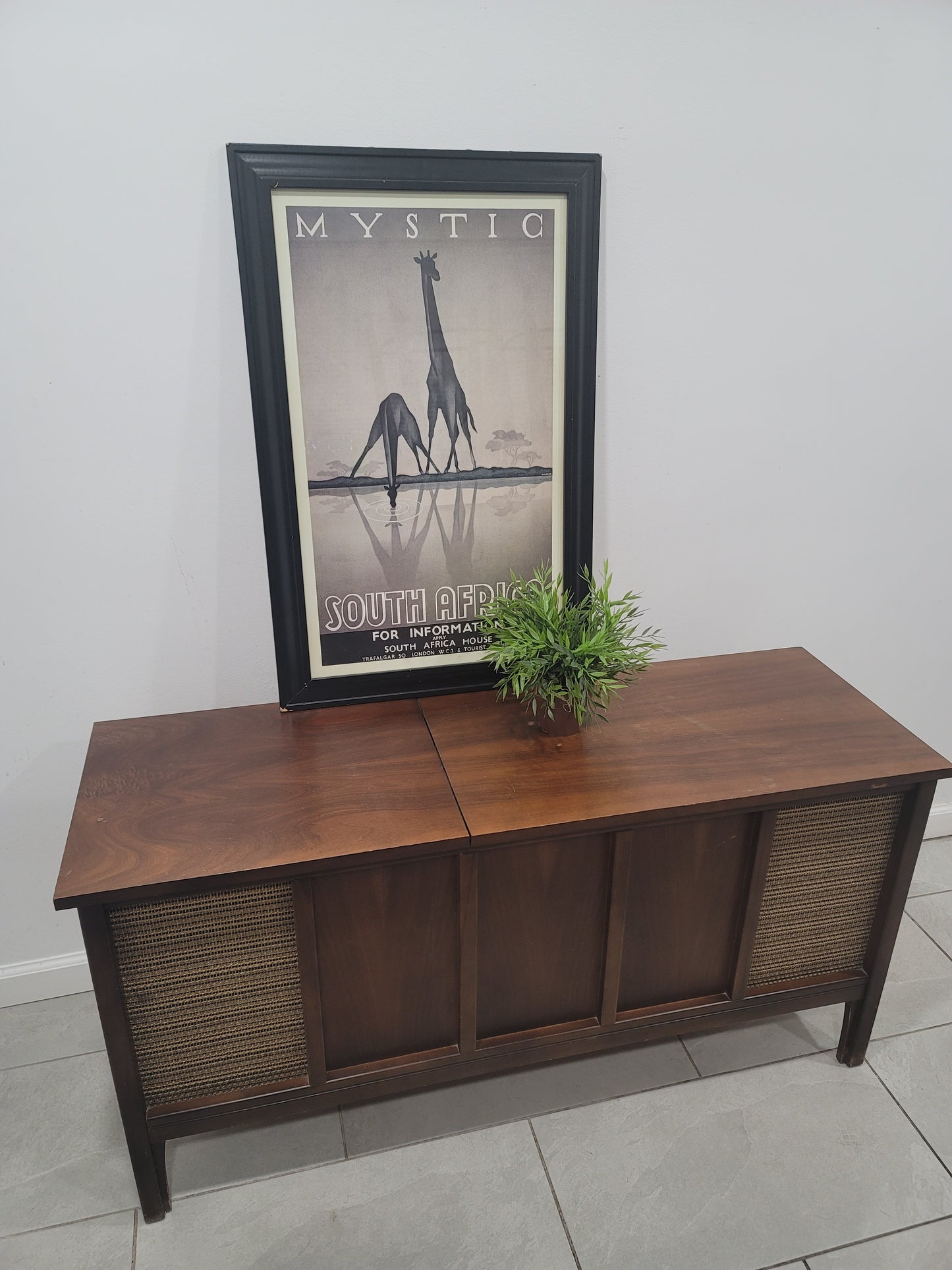 Mid Century Modern Stereo Console Record Player Credenza Philco Ford
